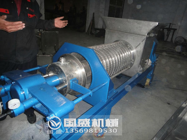 螺旋壓榨機(jī)特點(diǎn) 螺旋壓榨機(jī)特點(diǎn)