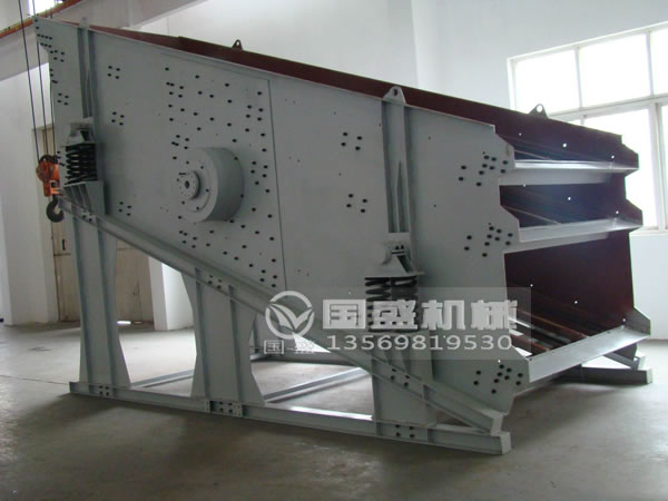 YK型圓振動篩安裝及拆卸事項(xiàng) YK型圓振動篩安裝及拆卸事項(xiàng)