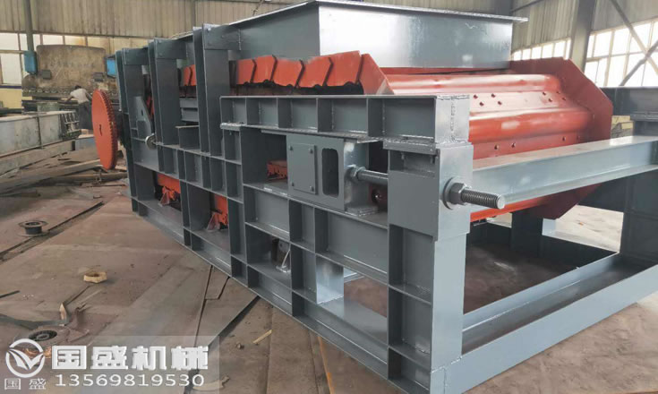 鱗板機(jī) 鱗板機(jī)